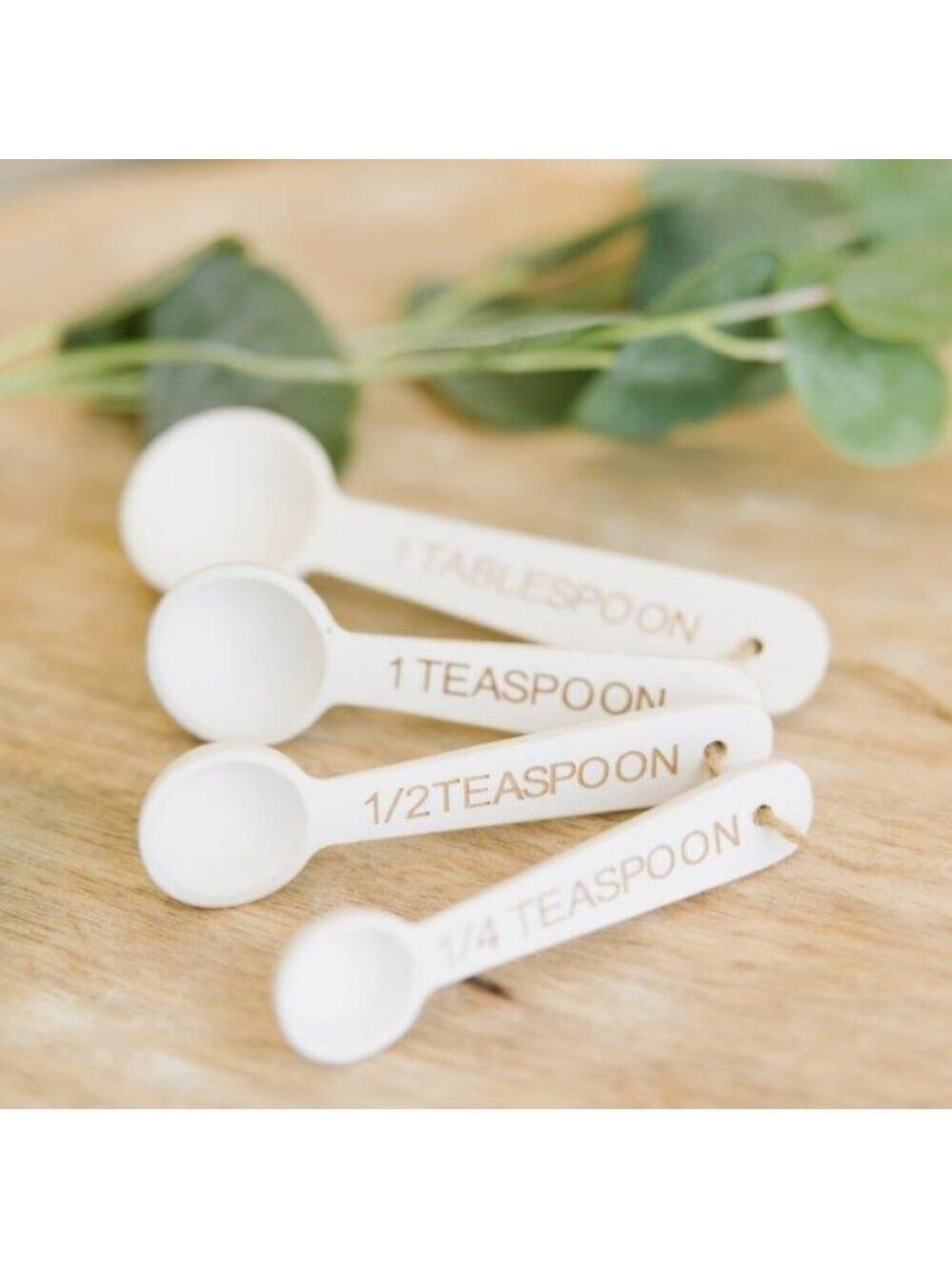 ($4) Wood Measuring Spoon Set - White